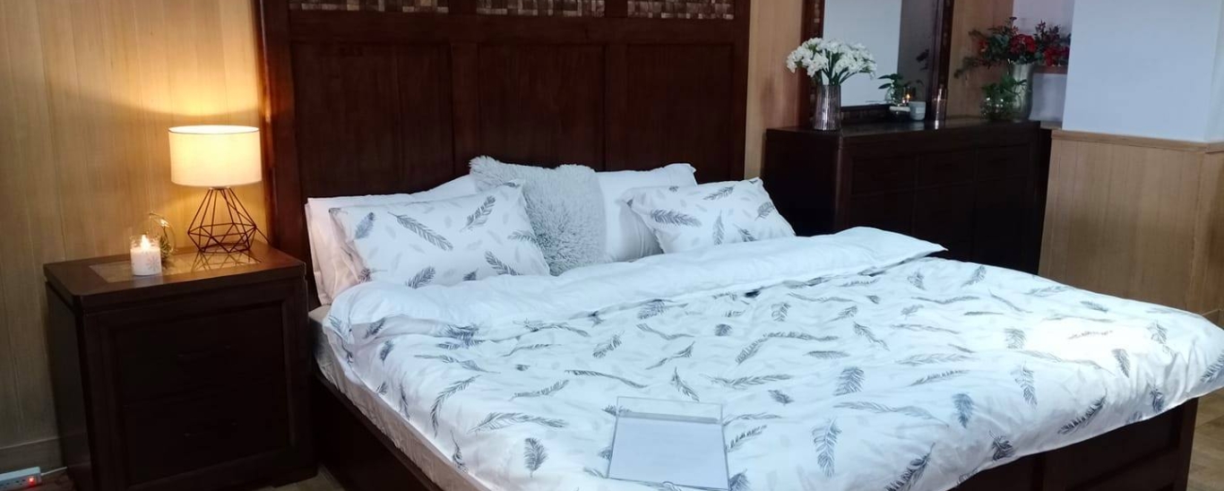 Bộ phòng ngủ có họa tiết gáo dừa ấm áp