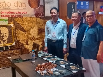 Triển lãm Mosaic gáo dừa 