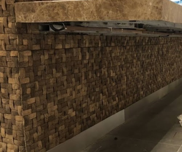 Quầy bar ốp dừa tại Q1 HCM