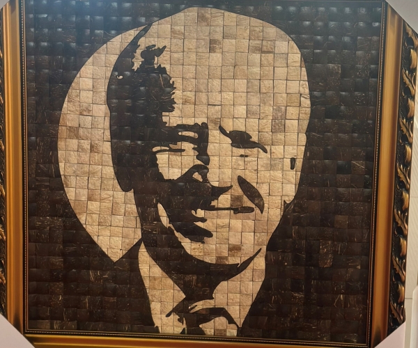 Tranh gáo dừa Chân dung tổng thống Biden