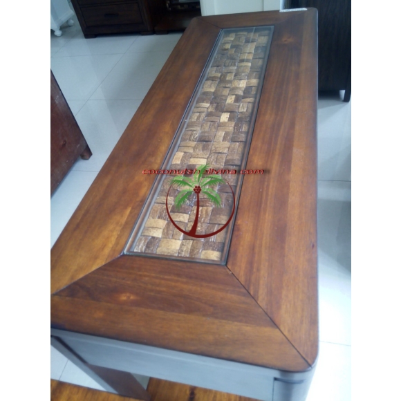 Bàn nhỏ ốp gáo dừa